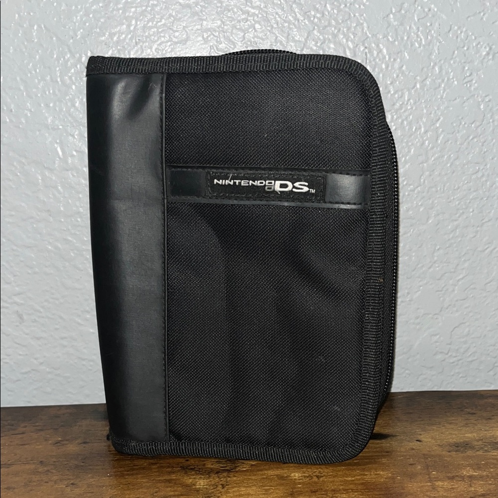 Nintendo DS Black Travel Case- Good used condition